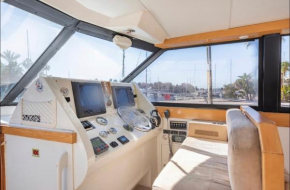 Barco Americano Sotogrande, Torreguadiaro